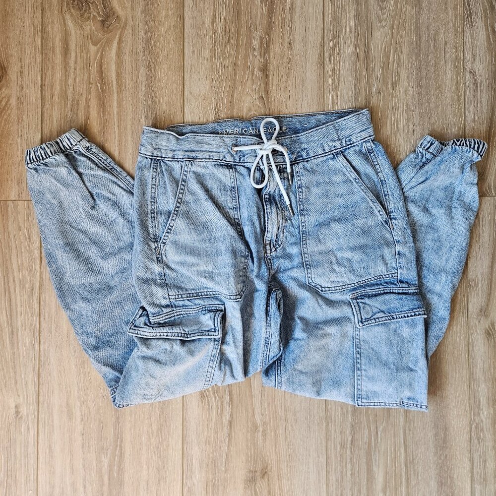 American Eagle Cargo Jeans Size 6